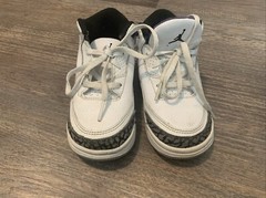 Size 11 – Jordan 3 Retro Mid Dark Iris