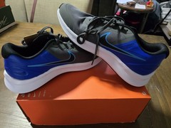 Nike Star Runner 3 GS 6.5Y / W8 Iron Grey / Black-Blue Lightning