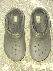 Kids Clogs Crocs Classic Fur Lined Clog Black J6 could Use A Quick Wipe Down