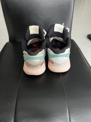 NIKE KYRIE 8 GO (GS) Photon Dust Photon Dust KIDS SIZE 4Y