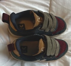 VEJA Kids Suede Hook & Loop Low Top Sneakers Colorblock Rubber Sole US 11