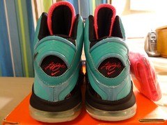 Nike Lebron 8 (GS) „Pre-Heat / South Beach“ Retro/Blk-Pk Flsh-Flnt Gn 415238 400