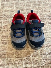 Saucony Wind Shield Alternative Closure Jr. Running Shoe, Navy/Grey/Red, 8M