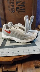 Nike Air Max Invigor ‚White/Wolf Grey/Black/University Red‘ – CZ4196-100 Sz 5Y