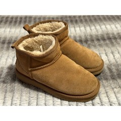 UGG Classic Ultra Mini Kids Chestnut Suede Sheepskin Ankle Boots Size 34 F19010D