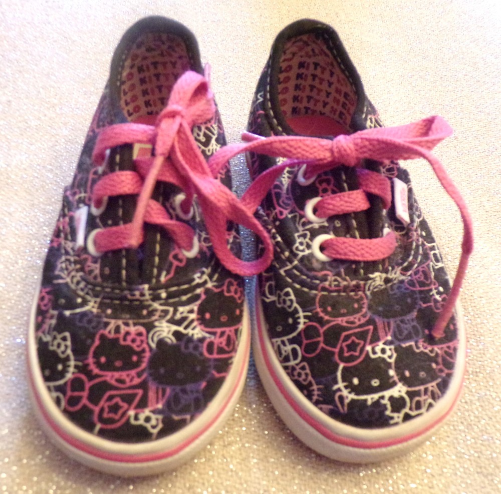 VANS Off The Wall HELLO KITTY Toddler Sneaker Shoes Size 5 Pink Purple and Black