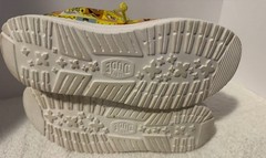 Hey Dude Wally Y Spongebob Silly Faces Yellow Shoes Size US: J4 EU: 36