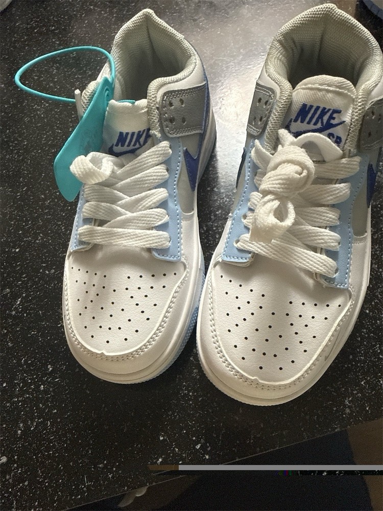 Nike Dunk Low White Blue Gray Unisex Kids Sneaker Low Top Lace Up Size 5C