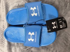 Under Armour Ignite Select Slides Kid’s Youth size 4 Aqua Blue NWT