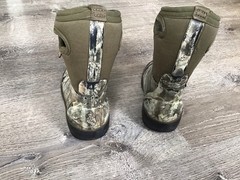 Bogs Toddler Size 9 Waterproof Mossy Oak Camo Insulated Kids Winter Boots