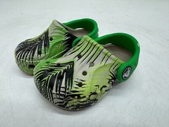 Crocs Baya Clogs Kids Green Tropical Graphic Slip-On Round Toe Comfort – 5
