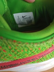 Nike Lebron XX 20 ‚Stocking Stuffer‘ Green Sneakers, Size 7Y DQ8649-300