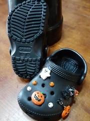 Crocs Black Clogs Halloween Charms Kids Size C 5 Pumpkin, Ghost And Cats