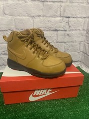 Size 4.5 (GS) – Nike Manoa Mid Wheat Sneaker Boot