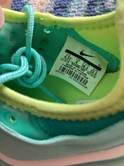 DS 2016 Nike Roshe Two Hyper Turquoise Metallic White Volt GS Sz 4.5Y