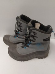 COLUMBIA Boots WATERPROOF Snow Hiking 200grams Sz 7 UNISEX Black Omni-heat
