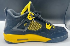 Air Jordan (GS) 4 Retro „THUNDER“ Size 7Y 408452-017 Used Shoes *READ*