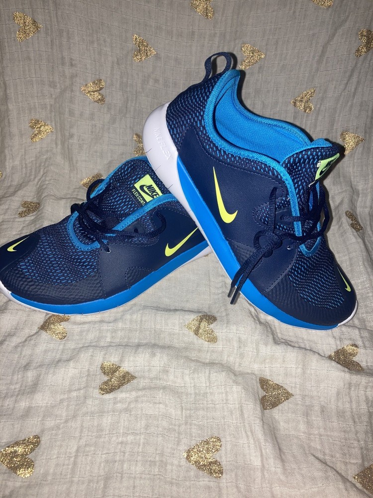 Nike Flex Contact 3 Youth Size 5