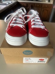 Footmate Taylor Red Size 2 Childs Canvas Lace up sneaker New Retro