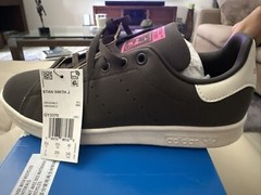 Adidas Stan Smith J Classic Comfy Shoe / Shadow Olive / GY3370 / Youth 7, Wmns 8
