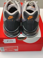 Nike Air Max Invigor GS Gray Orange Comfort Sneakers Boys‘ Size 6.5Y 749572-019
