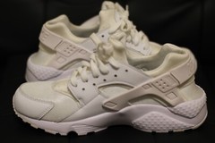 Size 6.5 (GS) – Nike Huarache Run Low White Pure Platinum