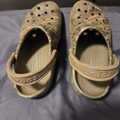 Crocs Grey and Ivory Swirl Classic Clogs Size J 5 Holes in Top For Jibbitz Charm
