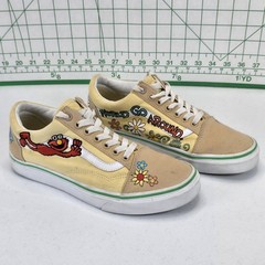 Vans Sesame Street Old Skool Elmo Yellow and Tan Sneakers with Daisies, Sz. 8.5