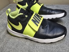 Size 6Y – Nike Team Hustle D8 Mid Black