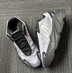 Adidas Yeezy Boost 700 MNVN “Geode” GW9526 Size 6 Unisex Shoes