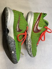 Nike Lebron XX 20 Stockin Stuffer Sneakers Size 5.5 Youth/7 W Green DQ8646-300