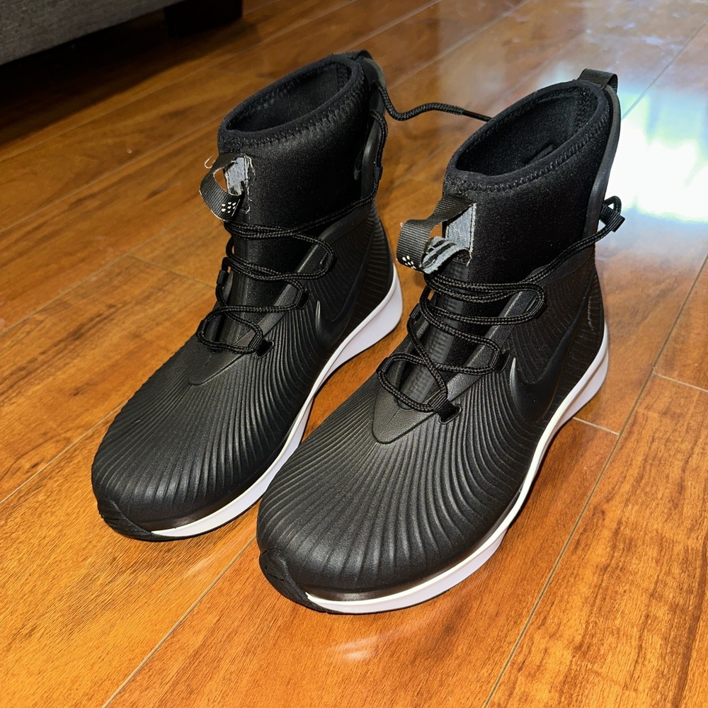 Nike Binzie Boot Size 5Y Puddle Protect Black And White Kids Rain Boot