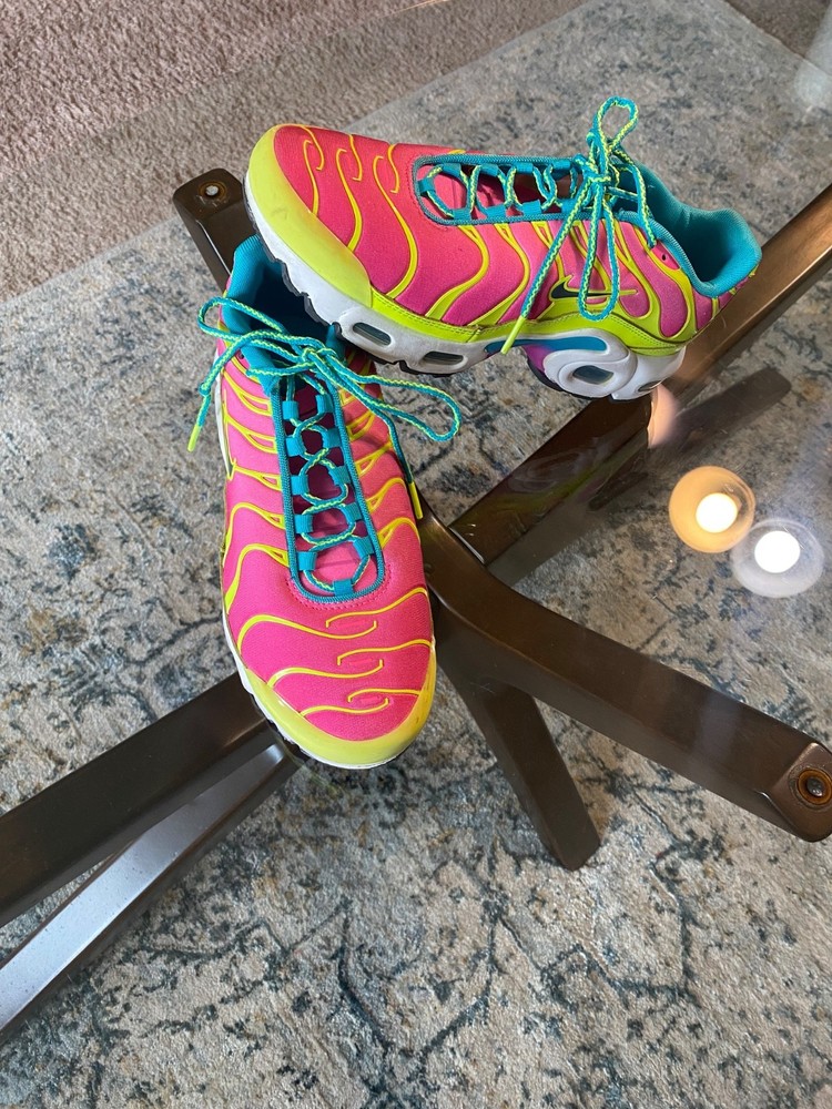 Nike Air Max Plus TN Volt Pink Blast Teal Youth 6Y Running Shoes Sneaker
