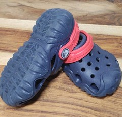 🌊Crocs Toddler Swift Water Clogs Navy/Flame Red Size C8 UNISEX 202607-4BA