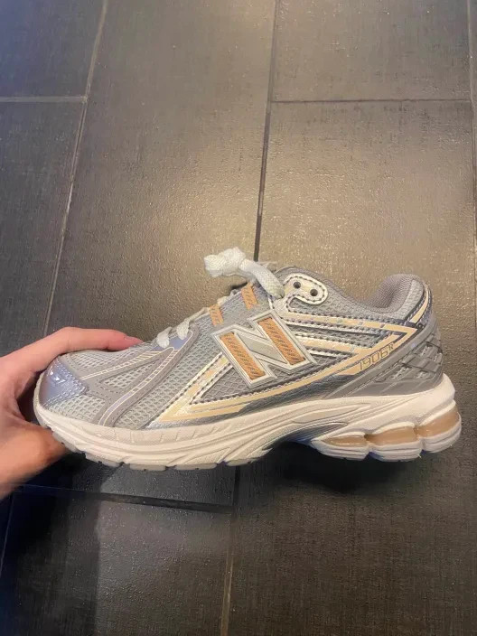 PC1906EV New Balance 1906 Rain Cloud Peach Blossom PS Size2