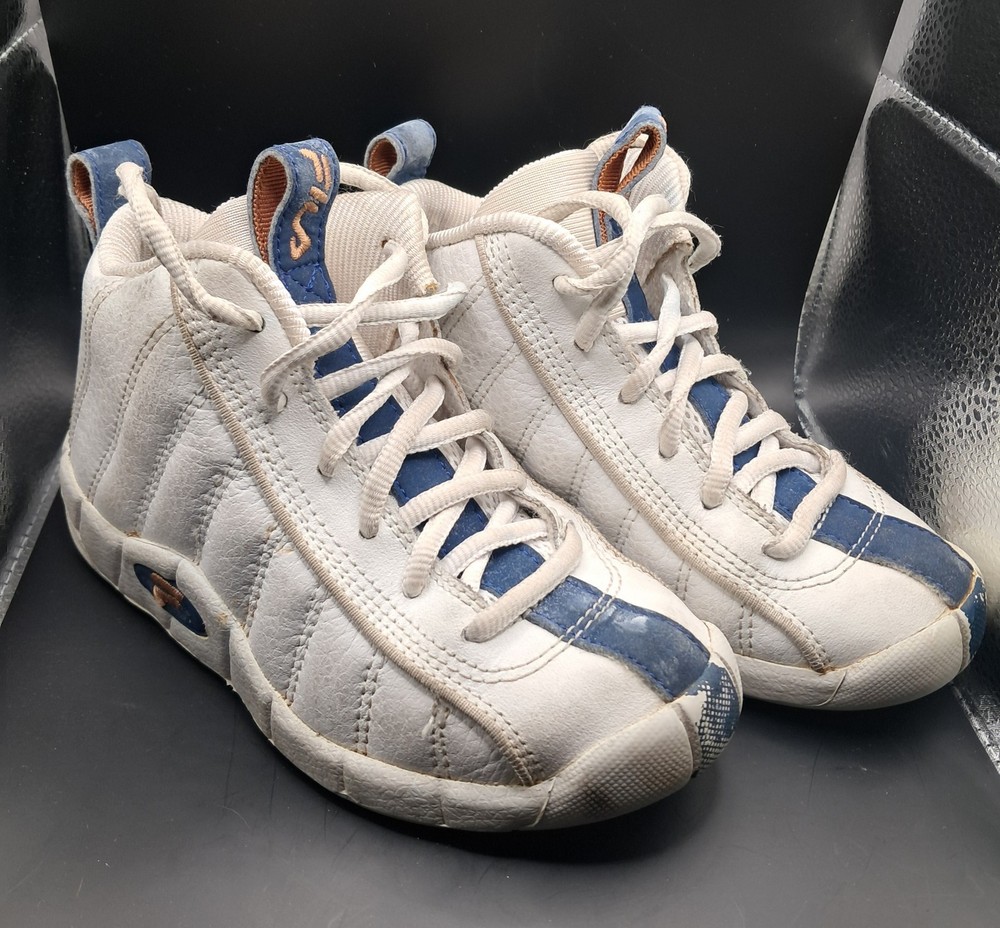 Fila Child Size 11.5 Vintage Leather Sneaker