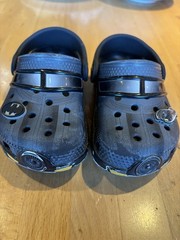Crocs Kids Size 7 Batman Black
