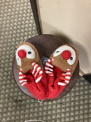Kids NWT „PJ Couture“ red, brown white Christmas slippers. Size2/3