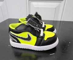 Jordan 1 Low Alt SE Black Cat Energy TD Size 5C