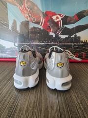 Nike Air max Plus Silver Bullets 2017 Metallic Silver Size 5 Y