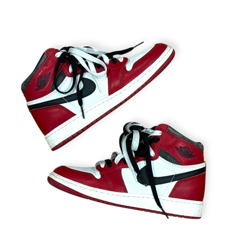Size 5.5 (GS) – Jordan 1 Retro OG High Chicago Lost & Found