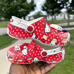 Crocs Hello Kitty 50th Anniversary Red Classic Polka Dot Clogs Toddler Size 11