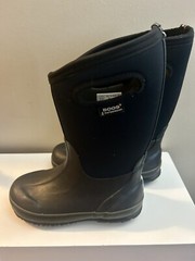 Bogs Classic High Handle Pull On Black Youth Kids Rain Snow Boots Size 2 EUC