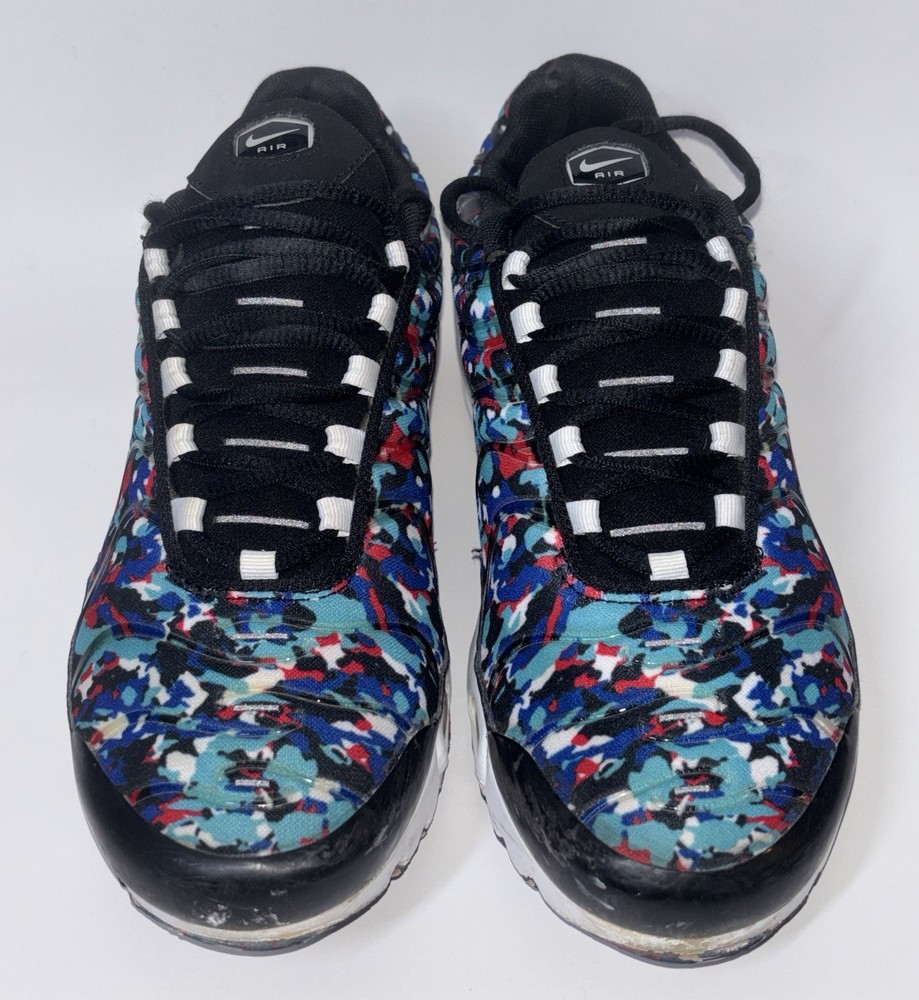 Nike Air Max Plus GS Black Hyper Blue Size: 6.5Y